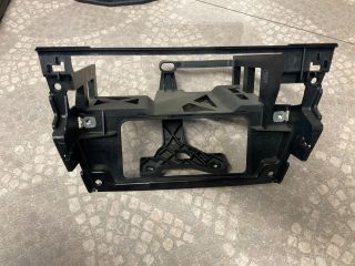 bontott BMW 3 E91 Rádió / CD Keret