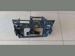 bontott BMW 3 E91 Rádió / CD Keret