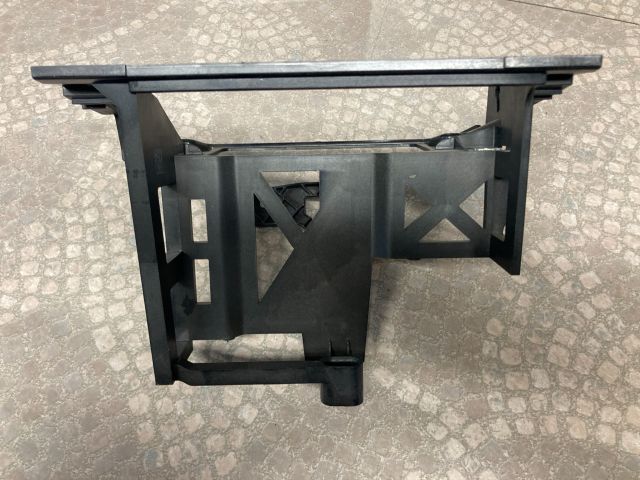 bontott BMW 3 E91 Rádió / CD Keret