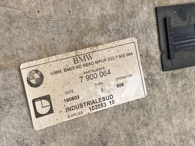 bontott BMW 3 E91 Tetőkárpit