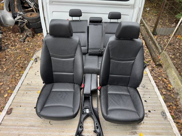 bontott BMW 3 E91 Ülés és Ajtókárpit Szett