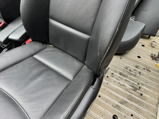 bontott BMW 3 E91 Ülés és Ajtókárpit Szett