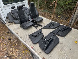 bontott BMW 3 E91 Ülés és Ajtókárpit Szett