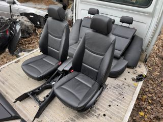bontott BMW 3 E91 Ülés és Ajtókárpit Szett