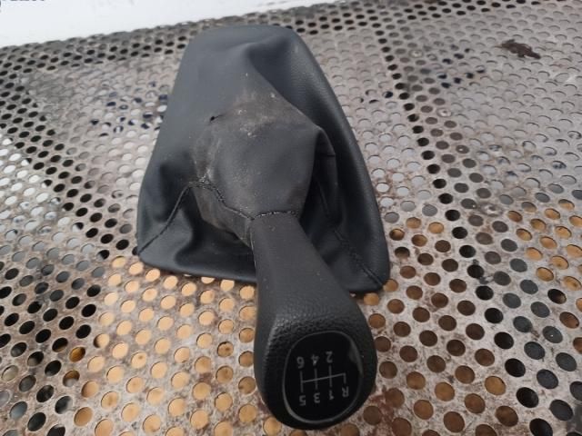 bontott BMW 3 E91 Váltószoknya