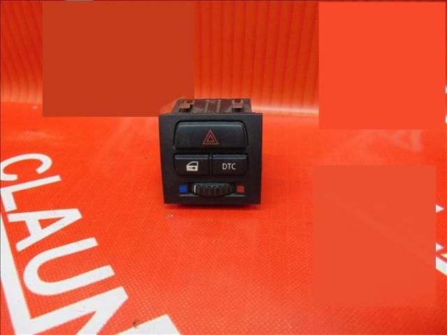 bontott BMW 3 E91 Vészvillogó Kapcsoló