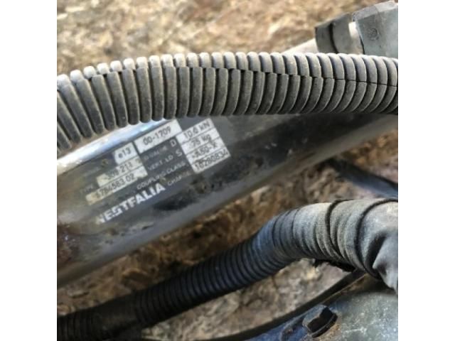 bontott BMW 3 E91 Vonóhorog