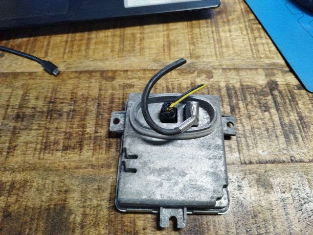 bontott BMW 3 E91 Xenon Trafó