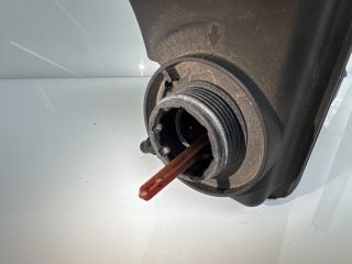 bontott BMW 3 E92 Kiegyenlítő Tartály