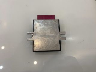 bontott BMW 3 E92 Üzemanyag Szivattyú Relé