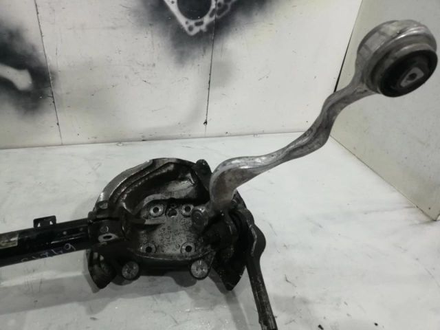 bontott BMW 3 E92 Bal első Csonkállvány