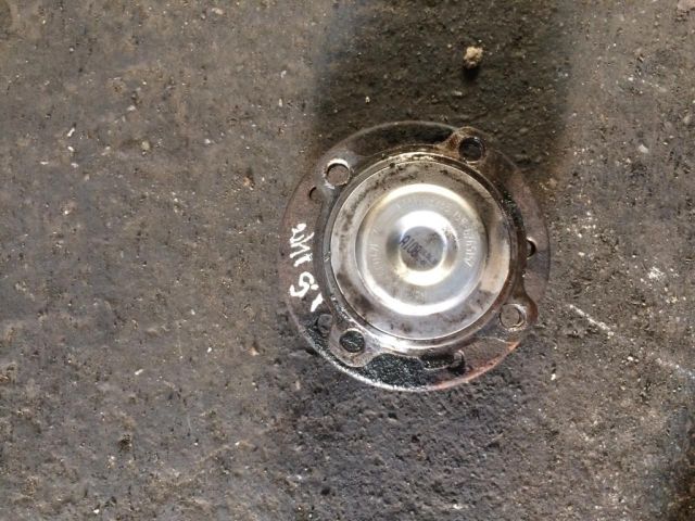 bontott BMW 3 E92 Bal első Kerékagy