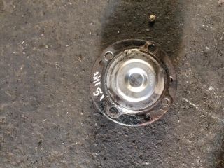 bontott BMW 3 E92 Bal első Kerékagy