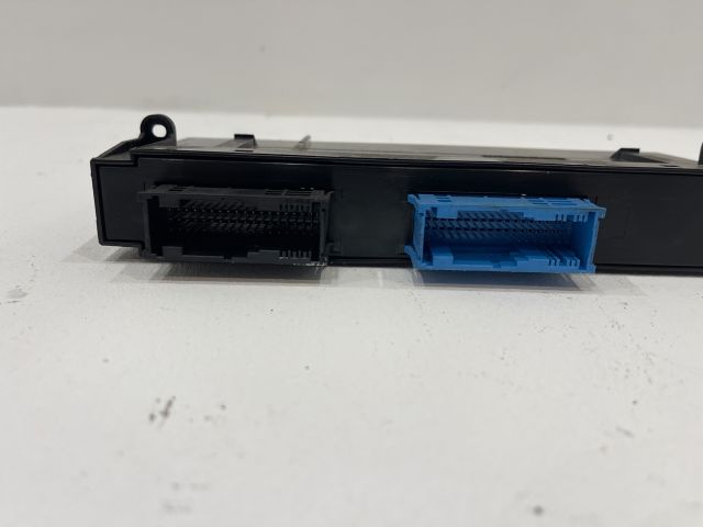 bontott BMW 3 E92 Komfort Elektronika