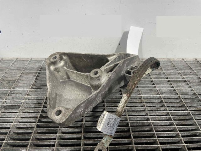 bontott BMW 3 E92 Motor Tartó Bak Bal