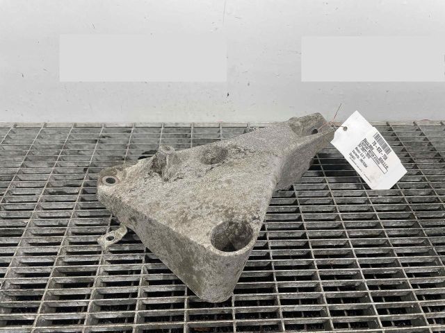 bontott BMW 3 E92 Motor Tartó Bak Bal