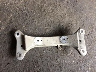 bontott BMW 3 E92 Motor Tartó Bak Bal