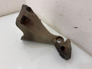 bontott BMW 3 E92 Motor Tartó Bak Jobb