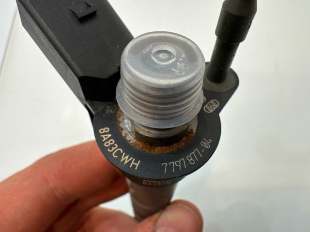 bontott BMW 3 E92 Porlasztó (1 db)