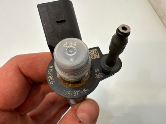 bontott BMW 3 E92 Porlasztó (1 db)