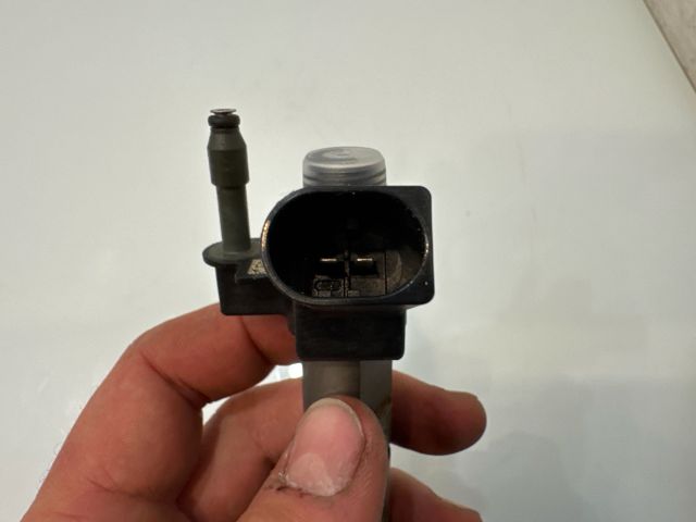 bontott BMW 3 E92 Porlasztó (1 db)