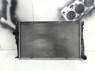 bontott BMW 3 E92 Vízhűtő Radiátor (Nem klímás)