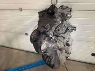 bontott BMW 3 E92 Motor (Fűzött blokk hengerfejjel)