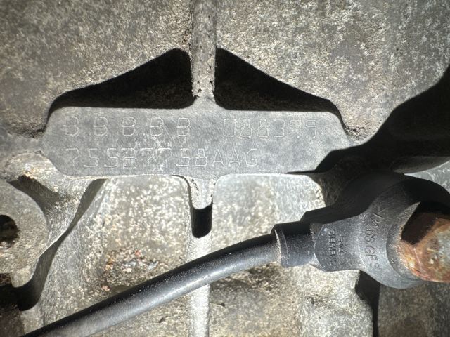 bontott BMW 3 E92 Motor (Fűzött blokk hengerfejjel)