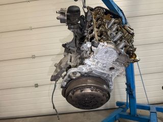 bontott BMW 3 E92 Motor (Fűzött blokk hengerfejjel)