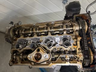 bontott BMW 3 E92 Motor (Fűzött blokk hengerfejjel)