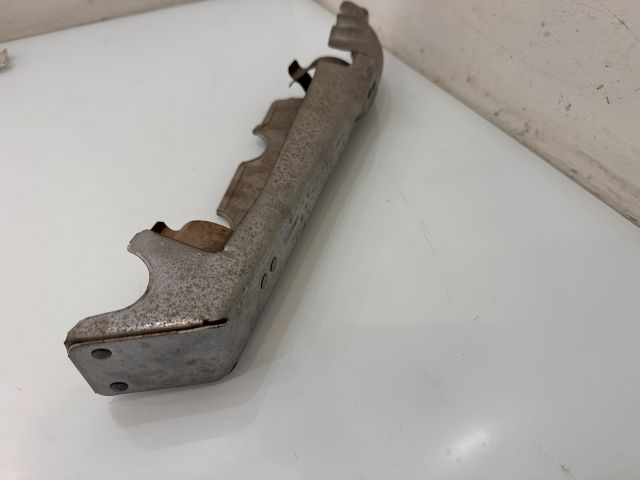 bontott BMW 3 E92 Leömlő Hővédő Lemez