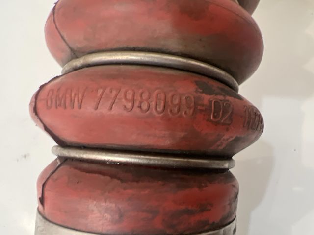 bontott BMW 3 E92 Turbócső