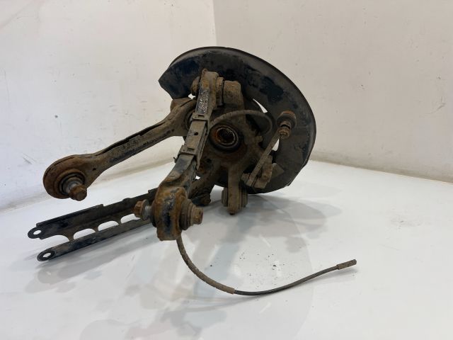 bontott BMW 3 E92 Jobb hátsó Csonkállvány