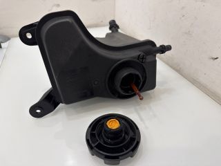 bontott BMW 3 E92 Kiegyenlítő Tartály