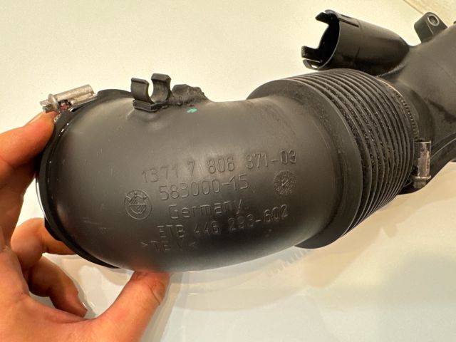 bontott BMW 3 E92 Légbeömlő Cső