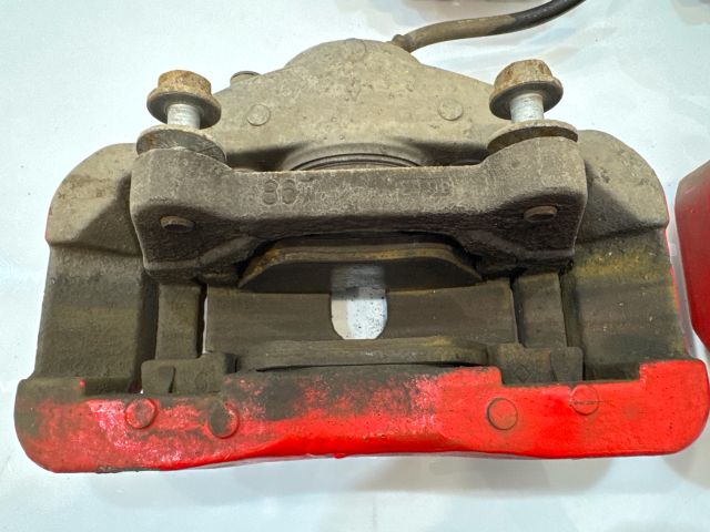 bontott BMW 3 E92 Féknyereg Munkahengerrel Szett