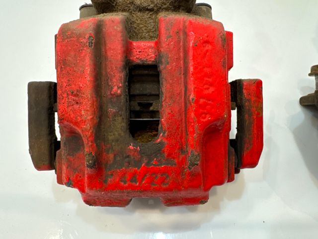 bontott BMW 3 E92 Féknyereg Munkahengerrel Szett