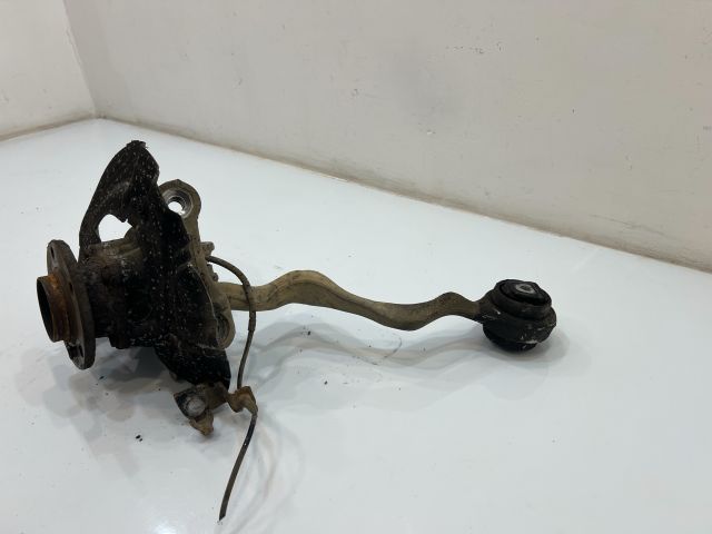 bontott BMW 3 E92 Jobb első Csonkállvány Kerékaggyal