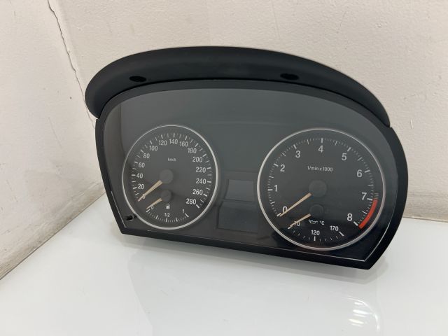 bontott BMW 3 E92 Kilométeróra