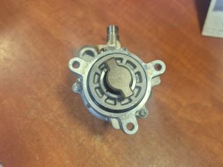 bontott BMW 3 E92 Nagynyomású Szivattyú