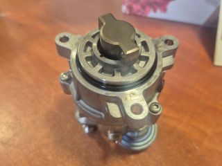 bontott BMW 3 E92 Nagynyomású Szivattyú