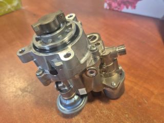 bontott BMW 3 E92 Nagynyomású Szivattyú