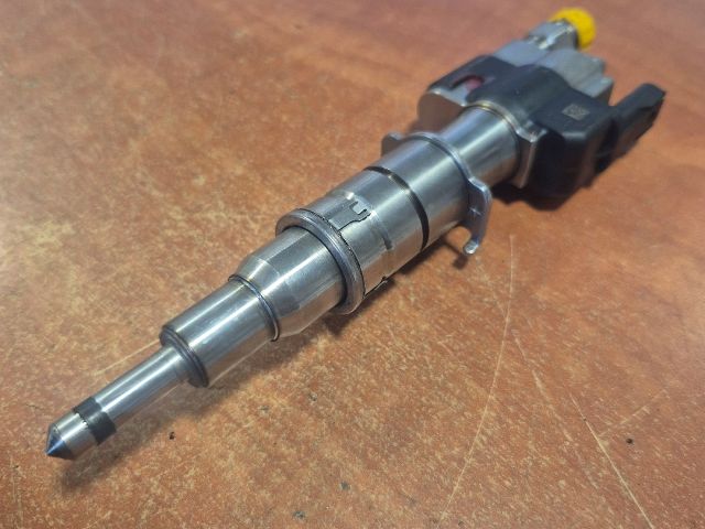 bontott BMW 3 E92 Porlasztó (1 db)