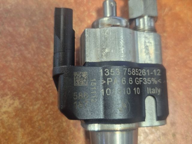 bontott BMW 3 E92 Porlasztó (1 db)