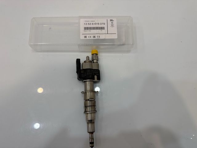 bontott BMW 3 E92 Porlasztó (1 db)