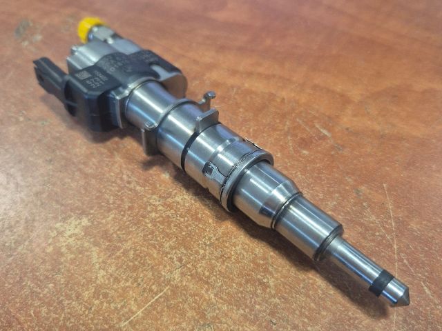 bontott BMW 3 E92 Porlasztó (1 db)