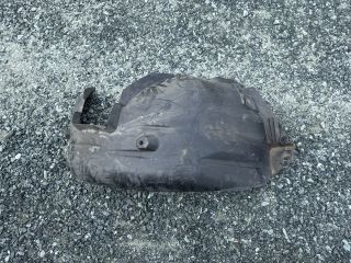 bontott BMW 3 E92 Bal első Hátsó Dobbetét (Kerékjárati, Műanyag)