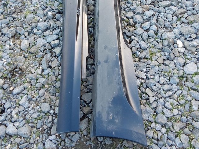 bontott BMW 3 E92 Bal első Küszöb Díszléc