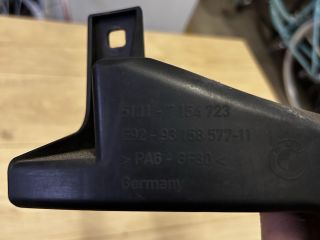 bontott BMW 3 E92 Bal Fényszóró Lámpakeret