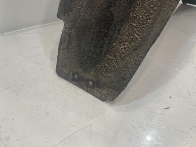 bontott BMW 3 E92 Bal hátsó Dobbetét (Kerékjárati, Műanyag)